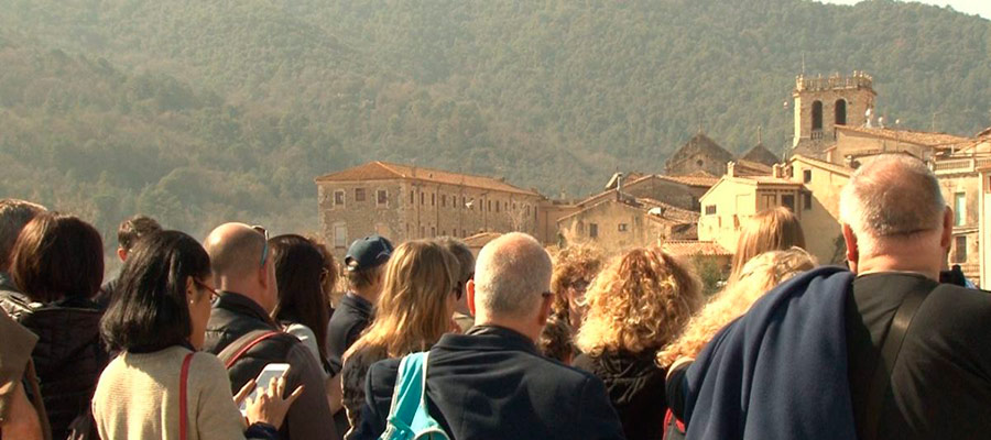 imatge de  Learn about the history of Besalú!